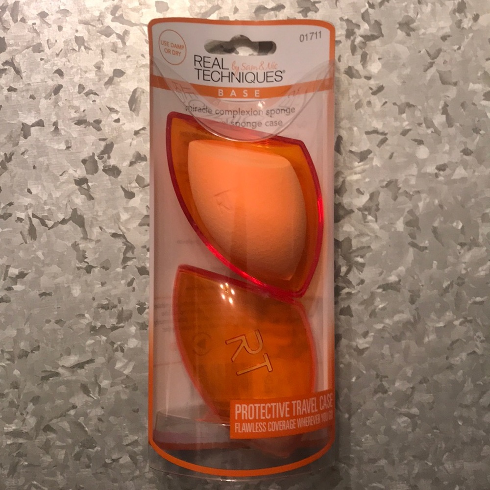 Real Techniques miracle complexion sponge